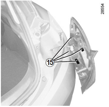 Feux arrière et latéraux : remplacement des lampes