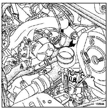 Déboîter la canalisation d'air échangeur - turbocompresseur.